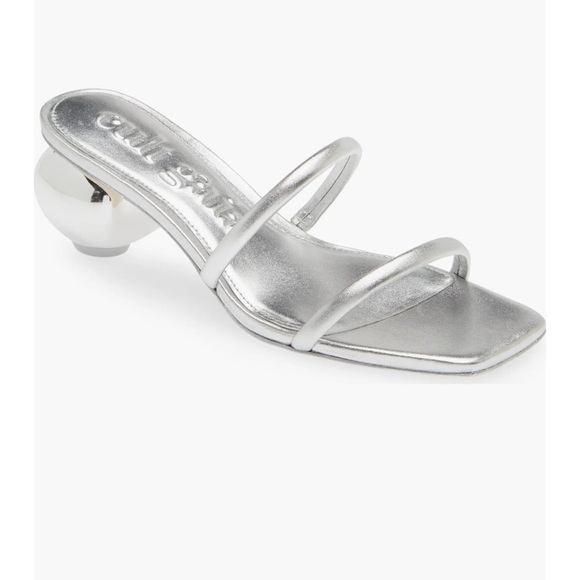 cult gaia Shoes - NWOT Cult Gaia Lenora Silver Sandals